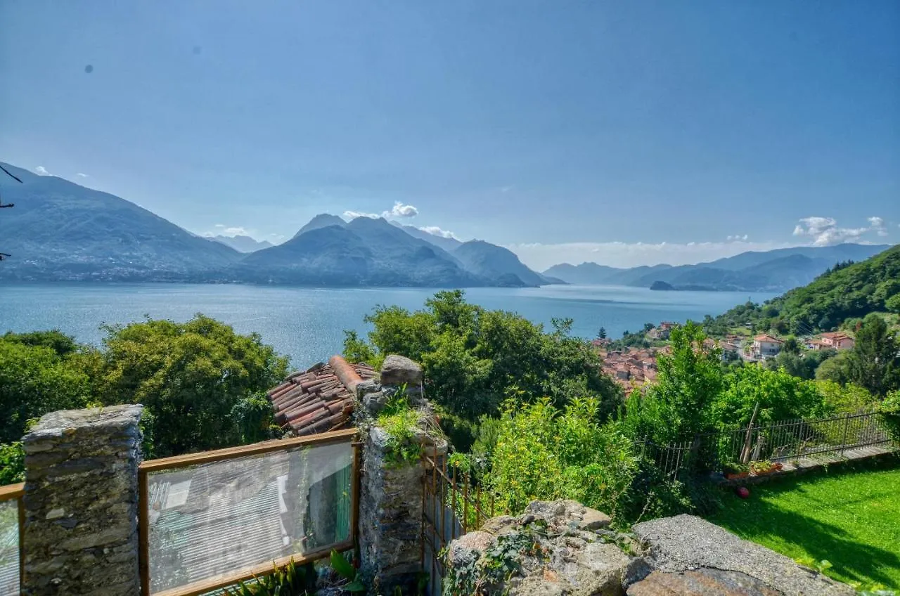 Bello Pezzo 3-Bedroom Lakeview Apartment With Shared Garden And Terrace San Siro  0*, San Siro (Lombardy) Italy