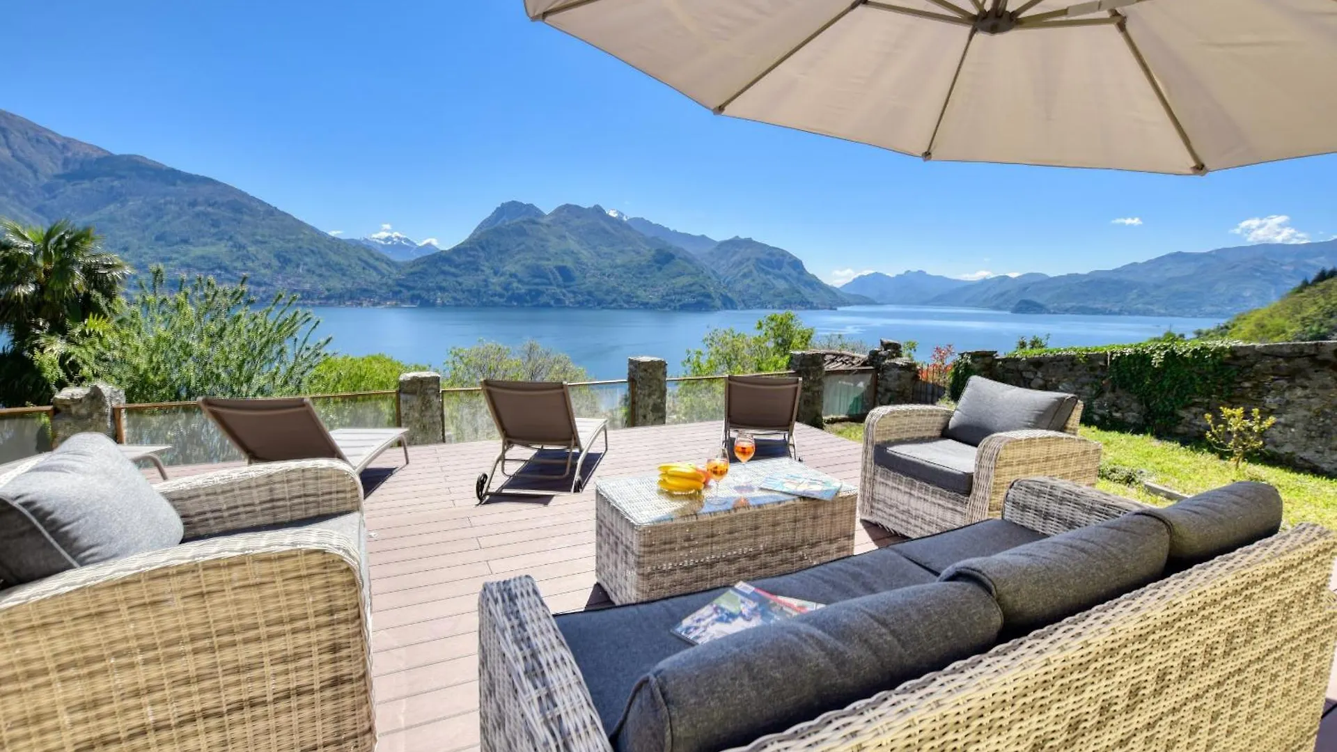 Bello Pezzo 3-Bedroom Lakeview Apartment With Shared Garden And Terrace San Siro