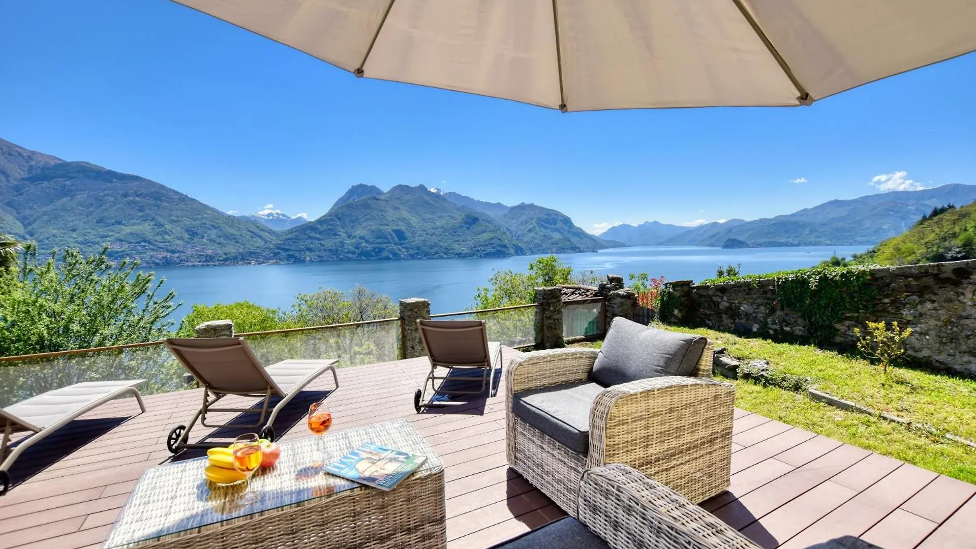 Bello Pezzo 3-Bedroom Lakeview Apartment With Shared Garden And Terrace San Siro  0*, San Siro (Lombardy) Italy